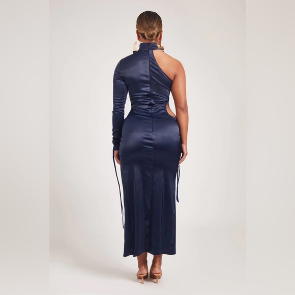 ASYMMETRIC CUT-OUT RUCHED DRESS - MIDNIGHT - Picture 3 of 3